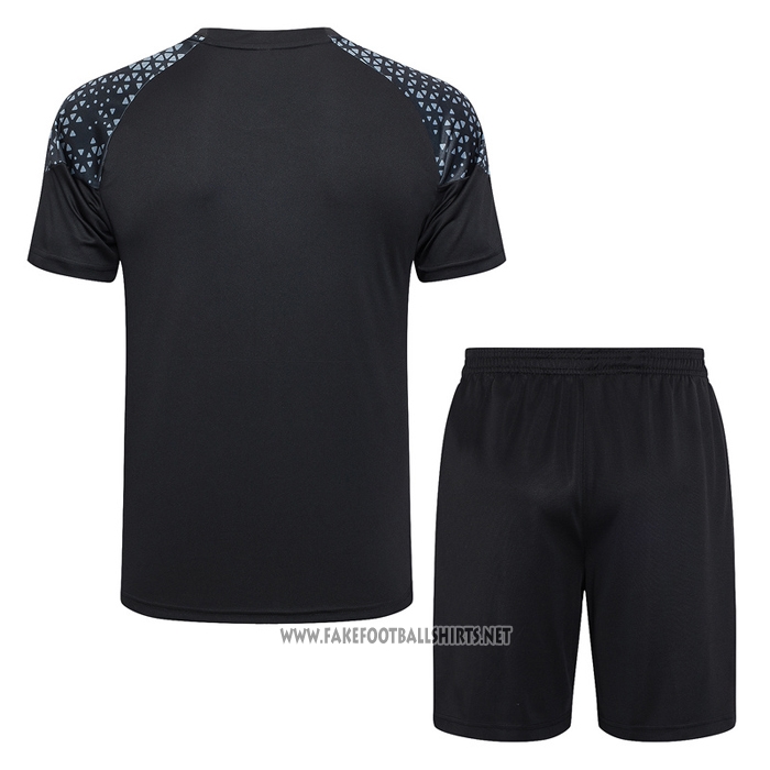 Tracksuit
 Borussia Dortmund Short Sleeve
 2023-2024 Black
 - Shorts
